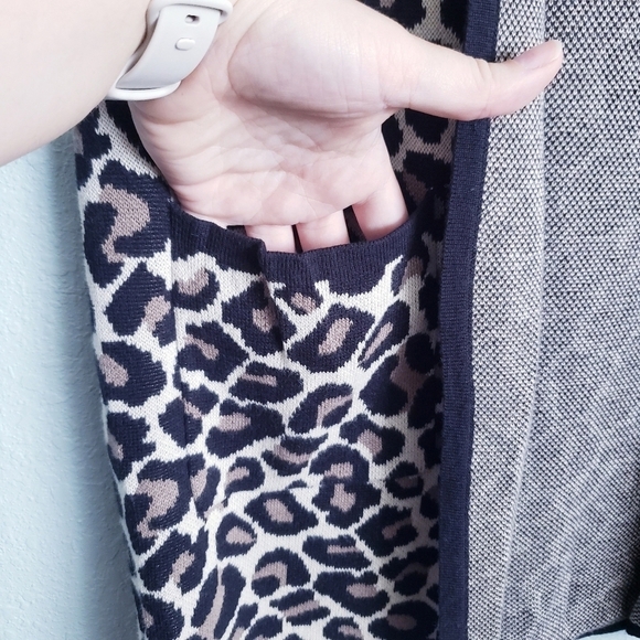 Chicos Maggie Jacquard Leopard Print Vest - Picture 4 of 8